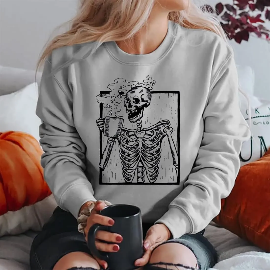 FCDIED Hot Coffee Skeleton Sweatshirt Women Halloween Horror Skull Graphic Tees Coffee Lovers Fall Pullover Tops Shirts