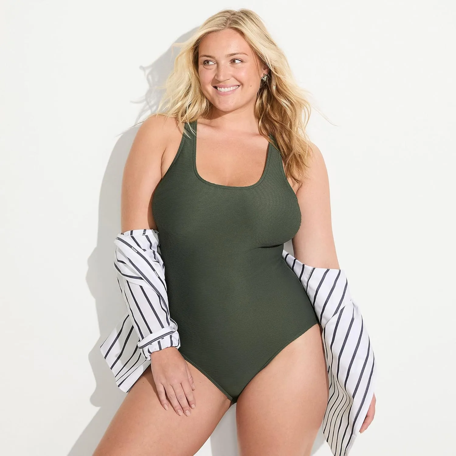 Lands' End Women's Chlorine Resistant Scoop Neck X-Back High Leg Soft Cup Tugless Sporty One Piece Swimsuit