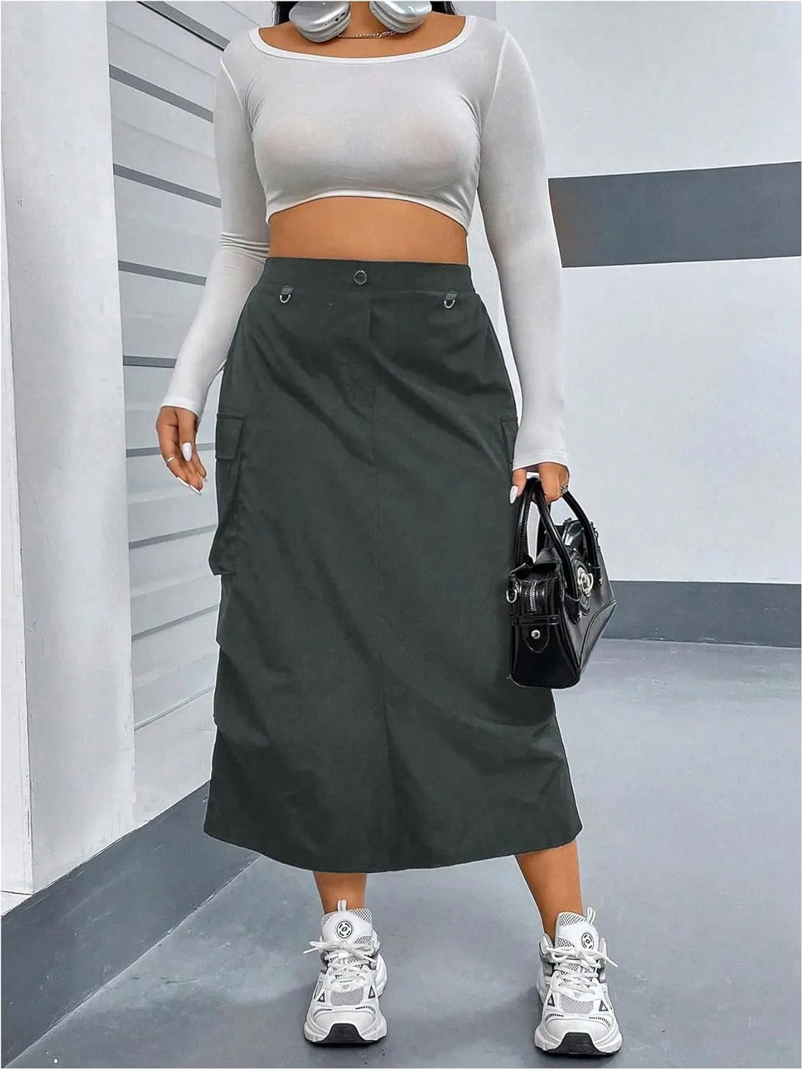 MakeMeChic Women's Plus Size Cargo Skirt Elastic Waist Ruched Button Front Y2K Cargo Long Skirts with Pockets
