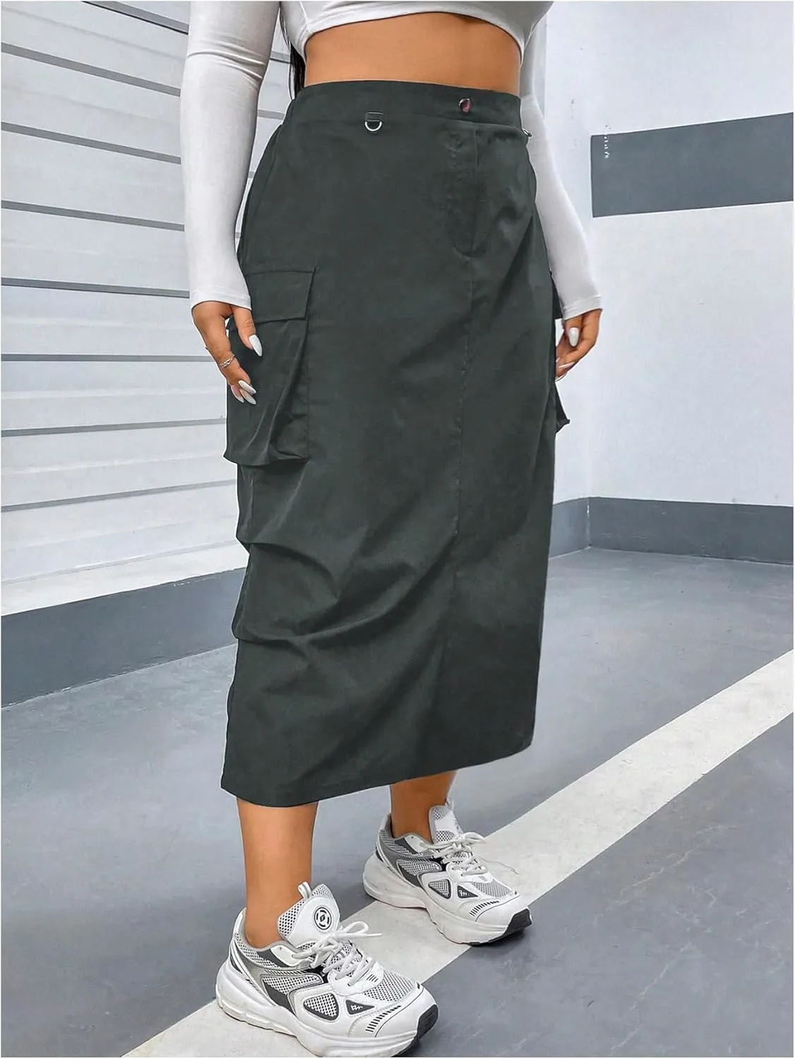 MakeMeChic Women's Plus Size Cargo Skirt Elastic Waist Ruched Button Front Y2K Cargo Long Skirts with Pockets