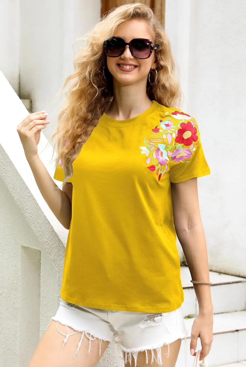 Mexican Shirts for Women: Floral Embroidered T-Shirt Cinco De Mayo Tees Mexico Fiesta Tops Casual Boho Tunic