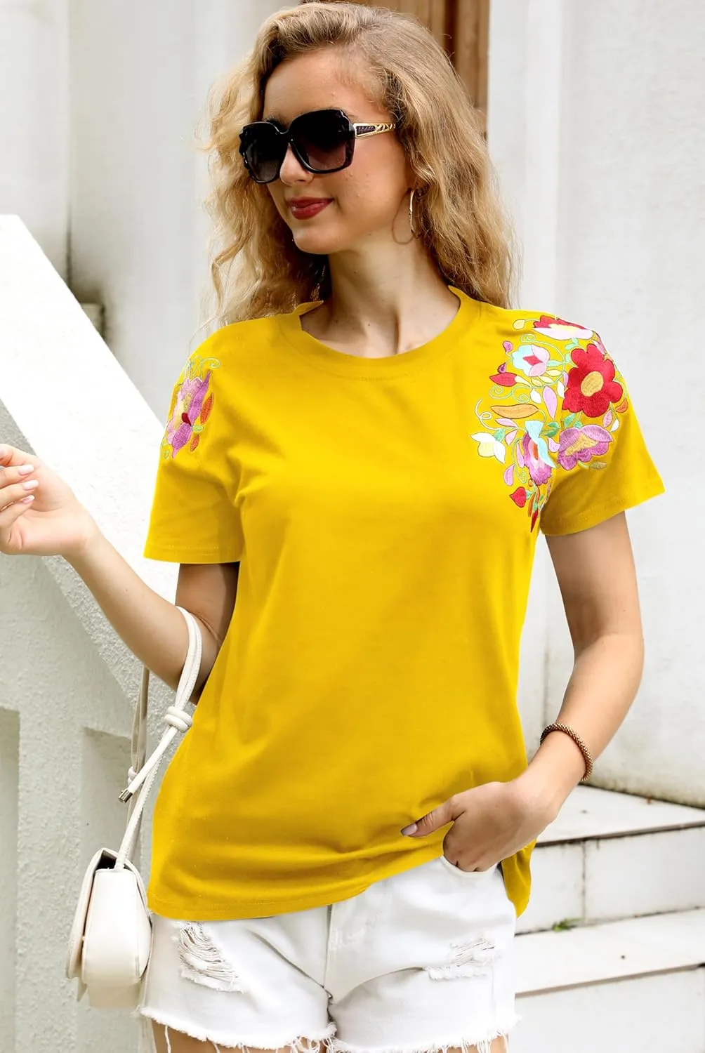 Mexican Shirts for Women: Floral Embroidered T-Shirt Cinco De Mayo Tees Mexico Fiesta Tops Casual Boho Tunic