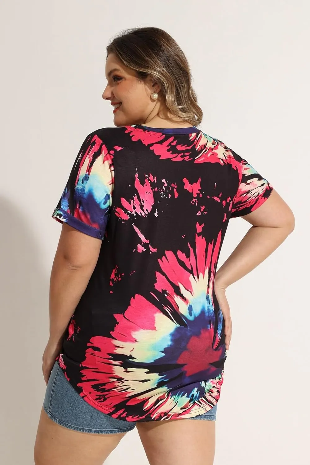 RITERA Plus Size Tops for Women Tie Dye Summer T Shirts V Neck Short Sleeve Casual Tee Tops with Front Pocket XL-5XL
